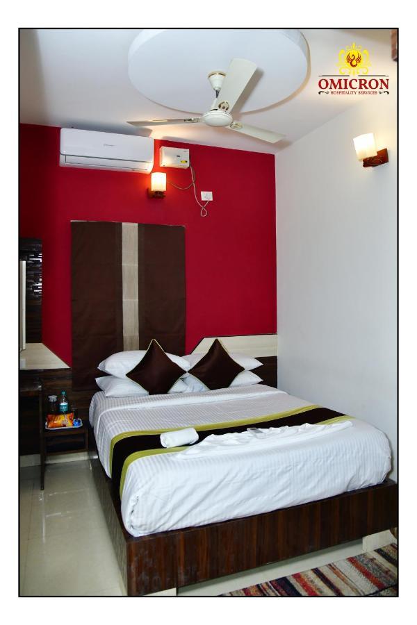 Hotel Omicron 1 BHK Studio room Bangalore Esterno foto